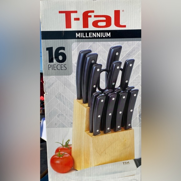 T-fal knife set - Picture 1 of 3